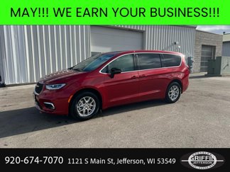 New 2025 Chrysler Pacifica Select image 1