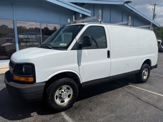 Used 2010 Chevrolet Express 2500 image 1