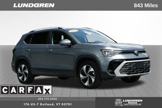 Used 2025 Volkswagen Taos SE image 1