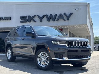 New 2025 Jeep Grand Cherokee L Laredo image 1