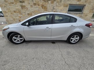 Used 2018 Kia Forte LX image 1