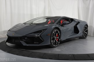Used 2024 Lamborghini Revuelto image 1