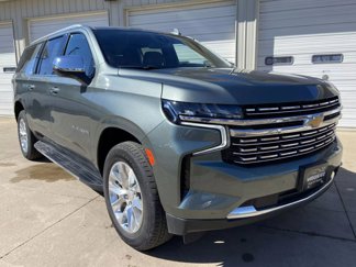 Used 2023 Chevrolet Suburban Premier image 1