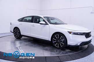 Used 2025 Honda Accord Touring image 1