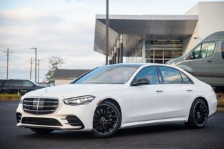 New 2025 Mercedes-Benz S 580e 4MATIC Sedan image 1