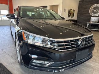 Used 2017 Volkswagen Passat 3.6 SEL Premium image 1