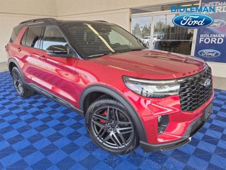 Used 2025 Ford Explorer ST image 1