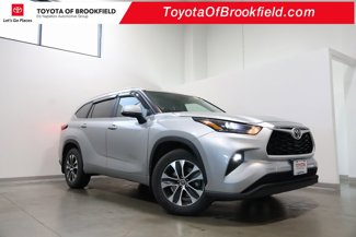 Certified 2023 Toyota Highlander XLE image 1