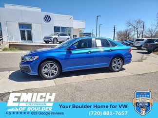 Certified 2022 Volkswagen Jetta SE image 1