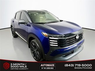 Used 2025 Nissan Kicks SR image 1