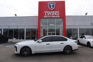 Used 2024 BMW 740i xDrive image 1