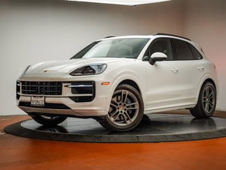 Certified 2025 Porsche Cayenne image 1