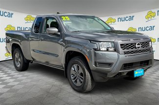 Used 2025 Nissan Frontier SV image 1