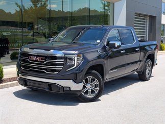 Used 2024 GMC Sierra 1500 SLT image 1