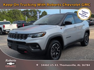 Used 2024 Jeep Compass Trailhawk image 1