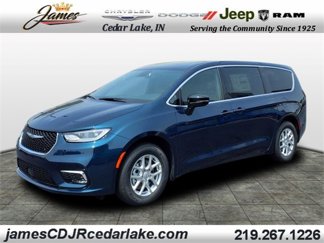 New 2025 Chrysler Pacifica Select image 1