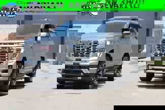 Used 2025 GMC Yukon Denali w/ Sun & Power Step Package image 1