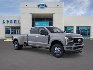 New 2026 Ford F350 4x4 Crew Cab DRW Super Duty image 1