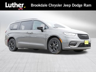 New 2025 Chrysler Pacifica Premium image 1