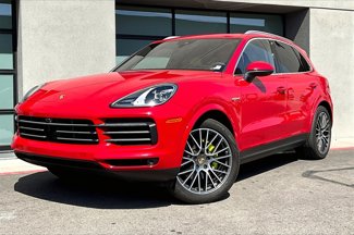 Certified 2023 Porsche Cayenne image 1