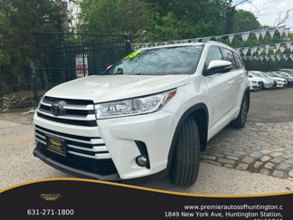 Used 2018 Toyota Highlander XLE image 1