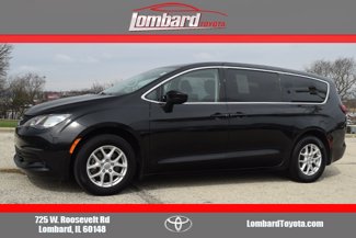 Used 2020 Chrysler Voyager LX image 1