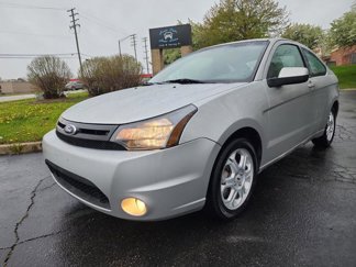 Used 2009 Ford Focus SE image 1