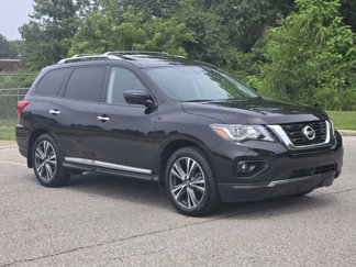 Used 2020 Nissan Pathfinder Platinum image 1