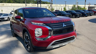 New 2025 Mitsubishi Outlander SE image 1