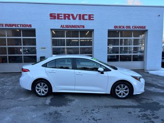 Used 2024 Toyota Corolla LE image 1