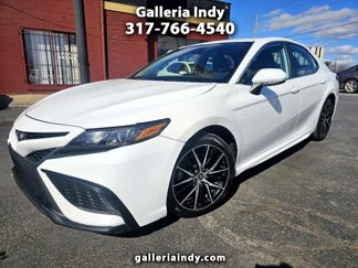 Used 2022 Toyota Camry SE image 1