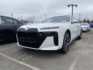 New 2025 BMW i7 xDrive60 w/ Premium Package image 1