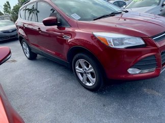 Used 2016 Ford Escape SE w/ Equipment Group 201A image 1