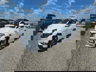 Used 2023 Hyundai Elantra Limited image 1