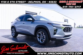 New 2025 Chevrolet Trax LT w/ Sunroof Package image 1