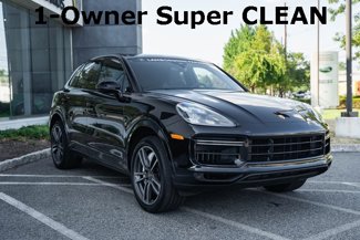 Used 2022 Porsche Cayenne Turbo image 1
