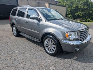 Used 2007 Chrysler Aspen Limited image 1