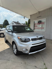 Used 2018 Kia Soul + image 1