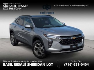 Used 2025 Chevrolet Trax LT image 1