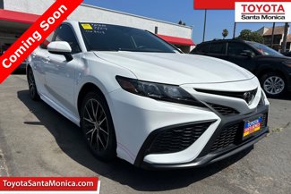 Used 2024 Toyota Camry SE image 1