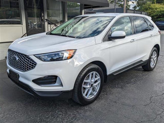 Used 2024 Ford Edge SEL image 1