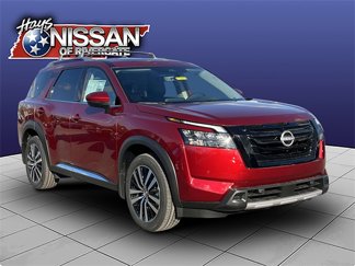 New 2025 Nissan Pathfinder Platinum image 1