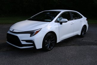 Used 2025 Toyota Corolla SE image 1