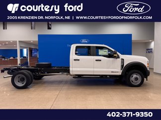 New 2025 Ford F550 4x4 Crew Cab Super Duty image 1