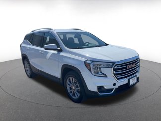 Used 2024 GMC Terrain SLT image 1