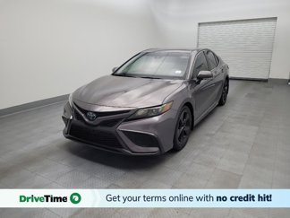 Used 2022 Toyota Camry SE image 1