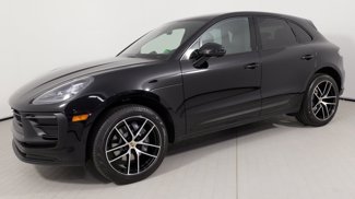 Used 2024 Porsche Macan image 1