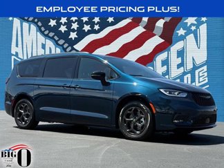 New 2025 Chrysler Pacifica Select image 1