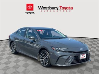 Used 2025 Toyota Camry XLE image 1