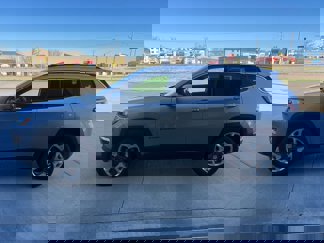 Used 2019 Jeep Compass Limited image 1